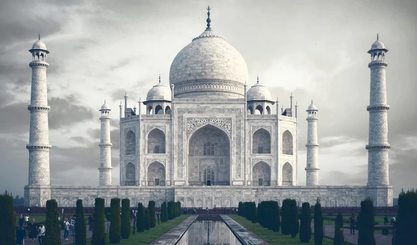 Taj Mahal Tours From Delhi