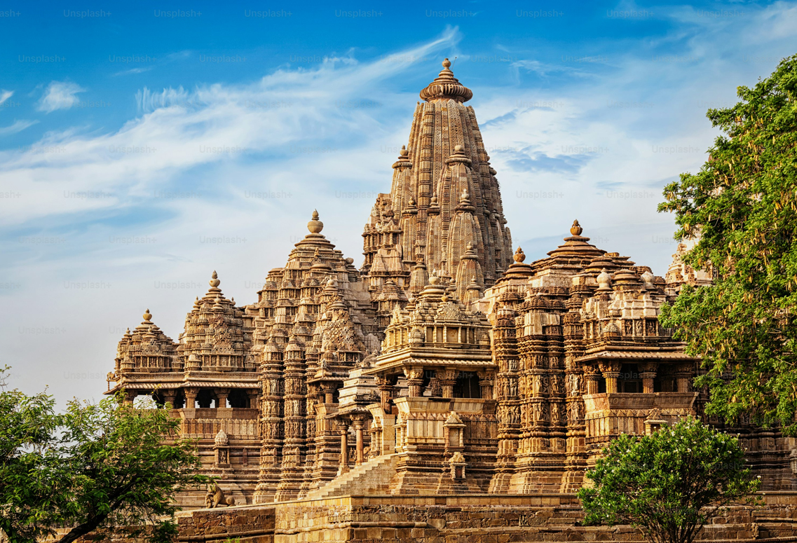 Golden Triangle Tour with Khajuraho & Varanasi